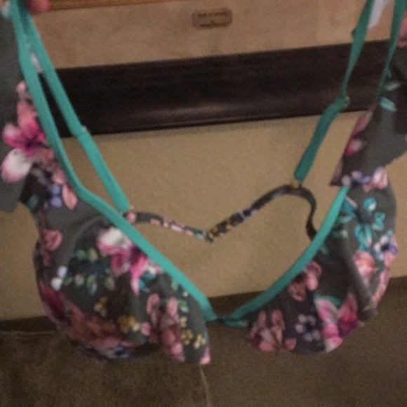 Bikini - Picture 5 of 5